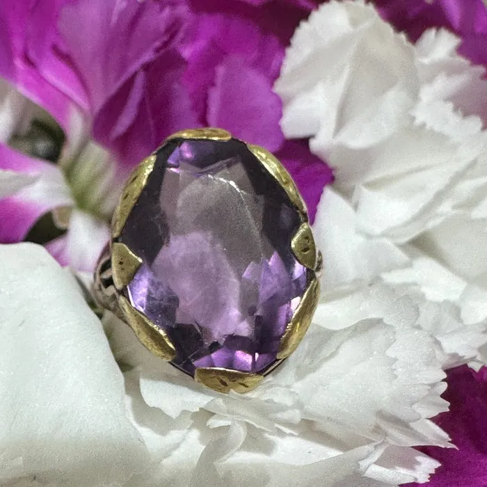 ONeills Estate Jewelry Rings 14 Karat Yellow Gold Green Gold Leaves Amethyst Ring 20001972