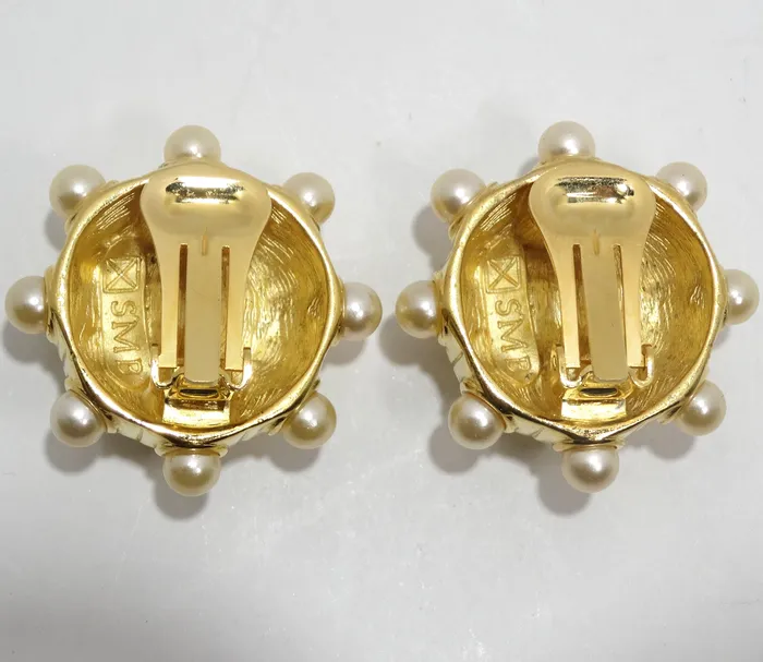 Sandra Miller Burrows 1980s Gold Tone Green Gem Pearl Clip On Earrings Vintage by Misty Earrings