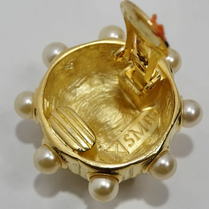 Sandra Miller Burrows 1980s Gold Tone Green Gem Pearl Clip On Earrings Vintage by Misty Earrings