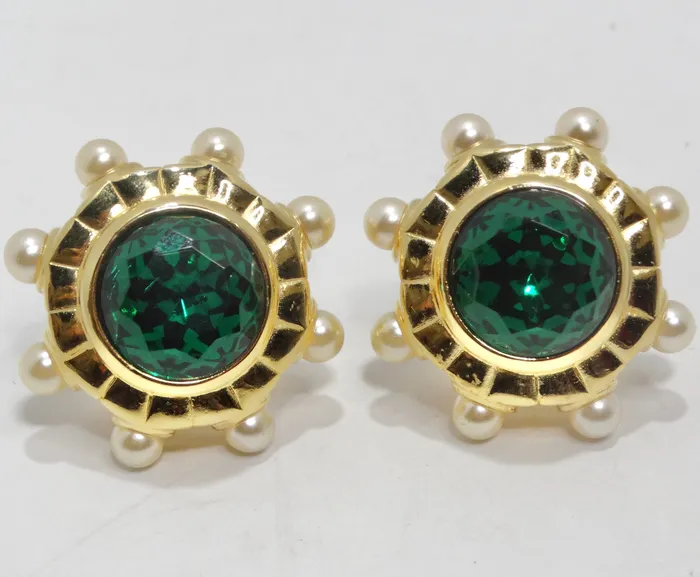 Sandra Miller Burrows 1980s Gold Tone Green Gem Pearl Clip On Earrings Vintage by Misty Earrings