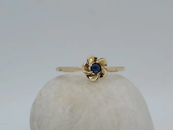 JCM DESIGN JEWELRY Rings 14k yellow gold ring flower style has 012CT Sapphire ideal for any occasion JCM DESIGN JEWELRY Rings 14k yellow gold ring flower style has 012CT Sapphire ideal for any occasion