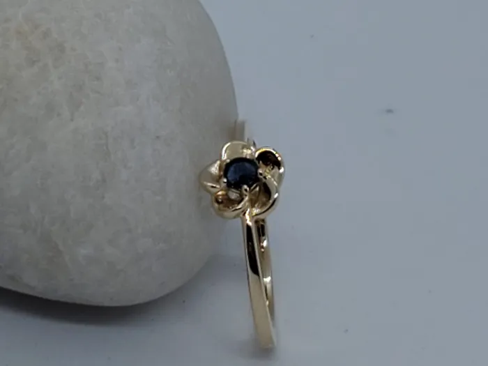 JCM DESIGN JEWELRY Rings 14k yellow gold ring flower style has 012CT Sapphire ideal for any occasion